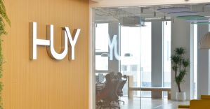 เราได้ออกแบบสำนักงานใหม่ที่เพิ่มเป็นสองเท่าของห้องโถงนิทรรศการ